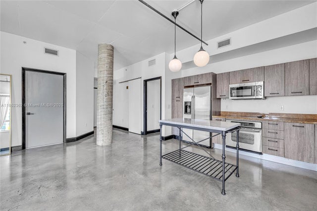 5 of 68 - 2275 Biscayne Blvd 504, Miami, FL