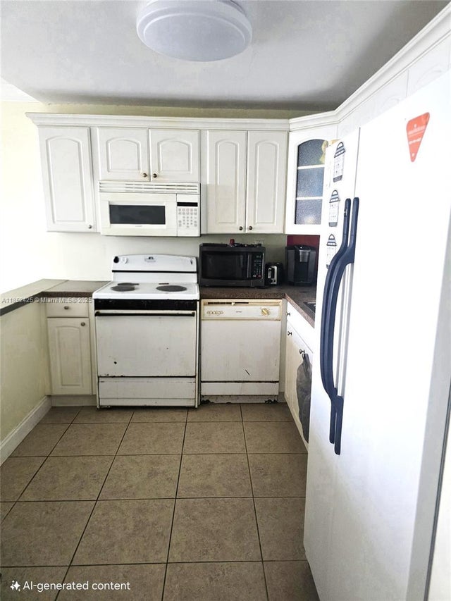 3 of 19 - 3821 Environ Blvd 610, Lauderhill, FL
