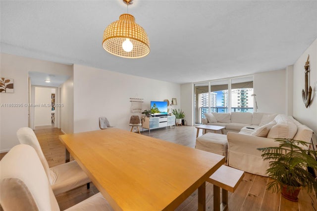 4 of 36 - 3800 S Ocean Dr 817, Hollywood, FL