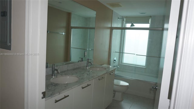 5 of 44 - 951 Brickell Ave 4000, Miami, FL