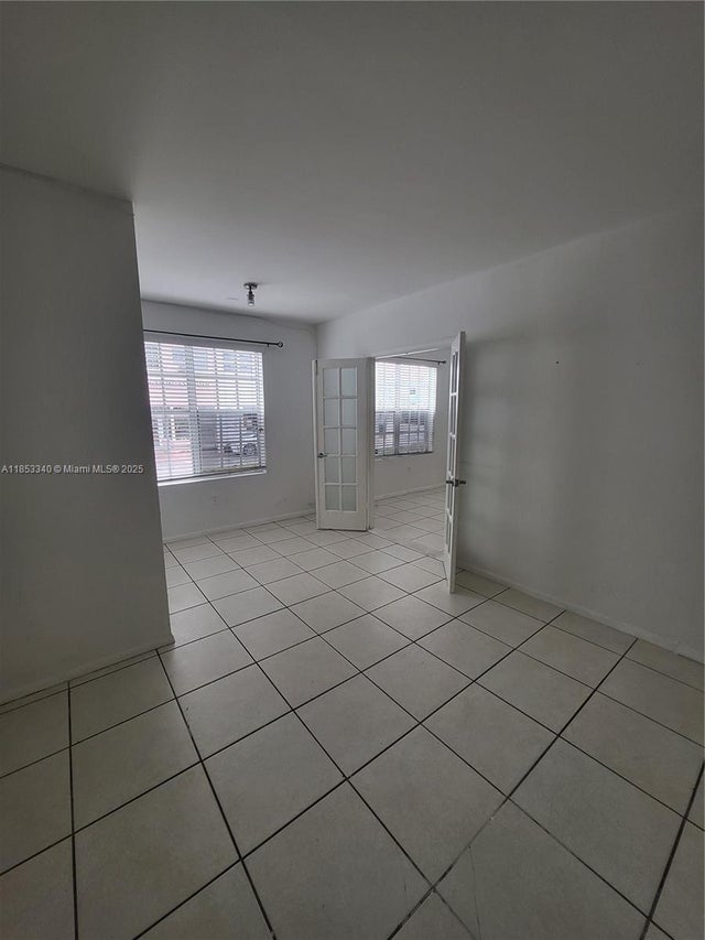 2 of 8 - 605 Euclid Ave 106, Miami Beach, FL