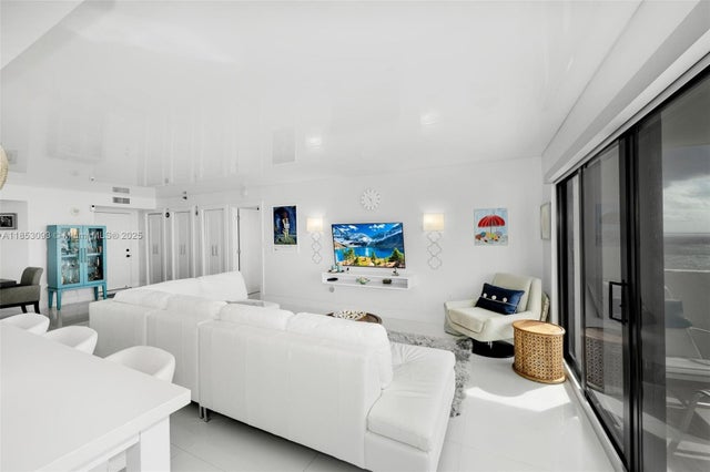2 of 41 - 1201 S Ocean Dr 1904s, Hollywood, FL