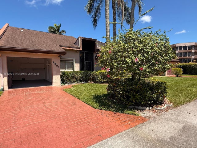 1 of 28 - 4690 S Fountains Dr S, Lake Worth, FL