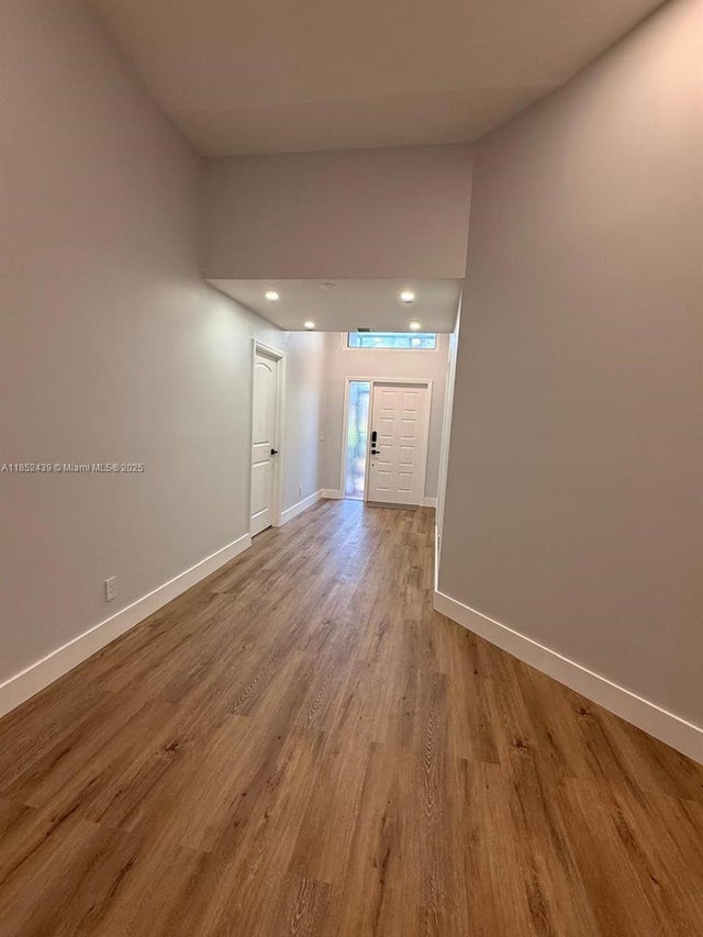 2 of 28 - 4690 S Fountains Dr S, Lake Worth, FL