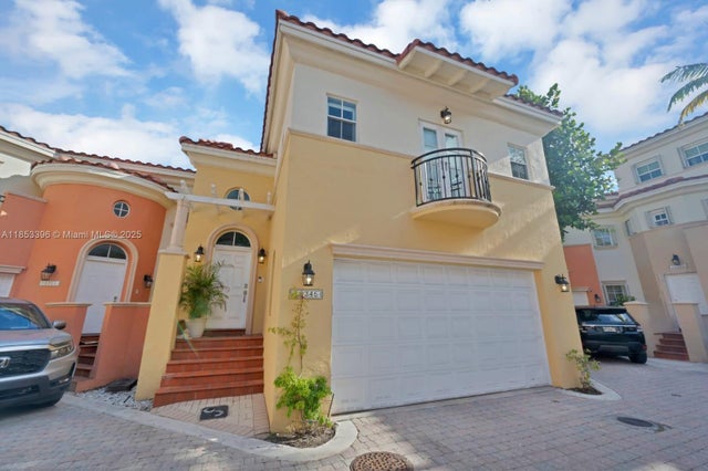 1 of 25 - 18345 Ne 30th Pl 18345, Aventura, FL