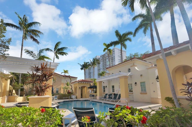 2 of 25 - 18345 Ne 30th Pl 18345, Aventura, FL