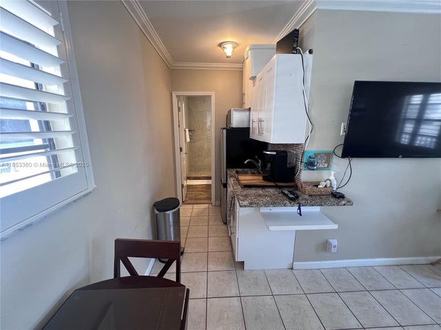 5 of 14 - 322 Harding St B206, Hollywood, FL
