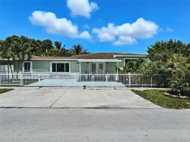 1 of 31 - 5005 E 6th Ave, Hialeah, FL