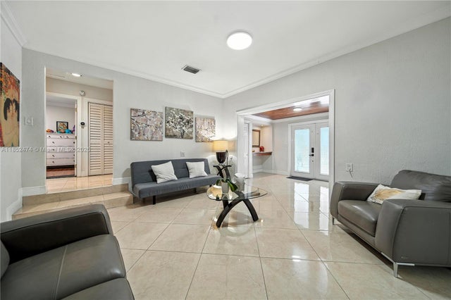 3 of 31 - 5005 E 6th Ave, Hialeah, FL