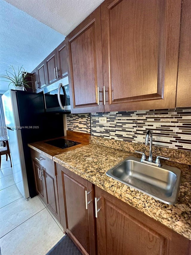 3 of 26 - 19201 Collins Ave 108, Sunny Isles Beach, FL