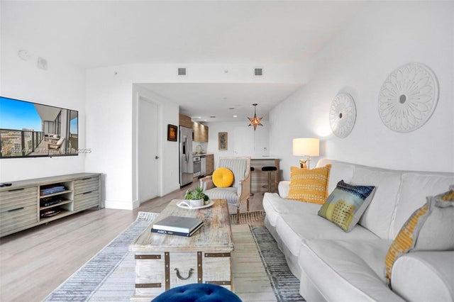 5 of 35 - 121 Ne 34th St 1814, Miami, FL