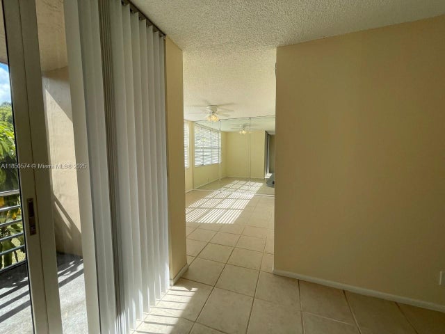 5 of 36 - 9431 Live Oak Pl 203, Davie, FL