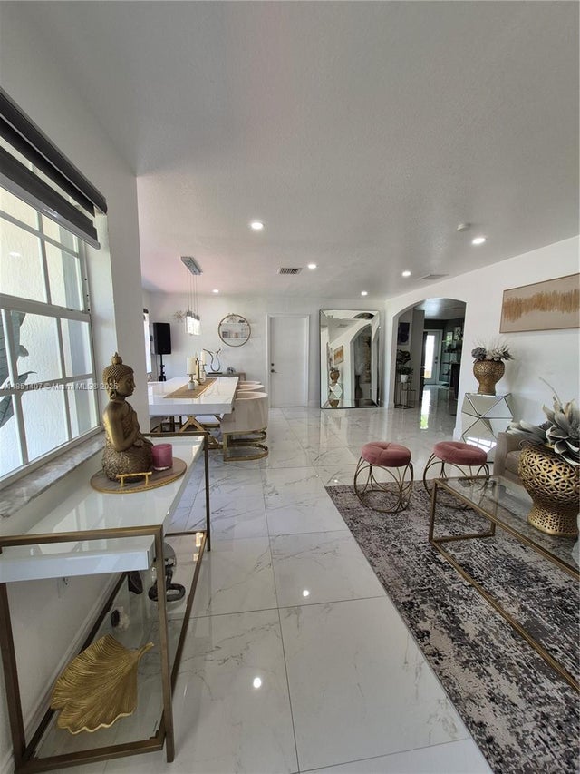5 of 31 - 1176 Nw 29th Way, Fort Lauderdale, FL