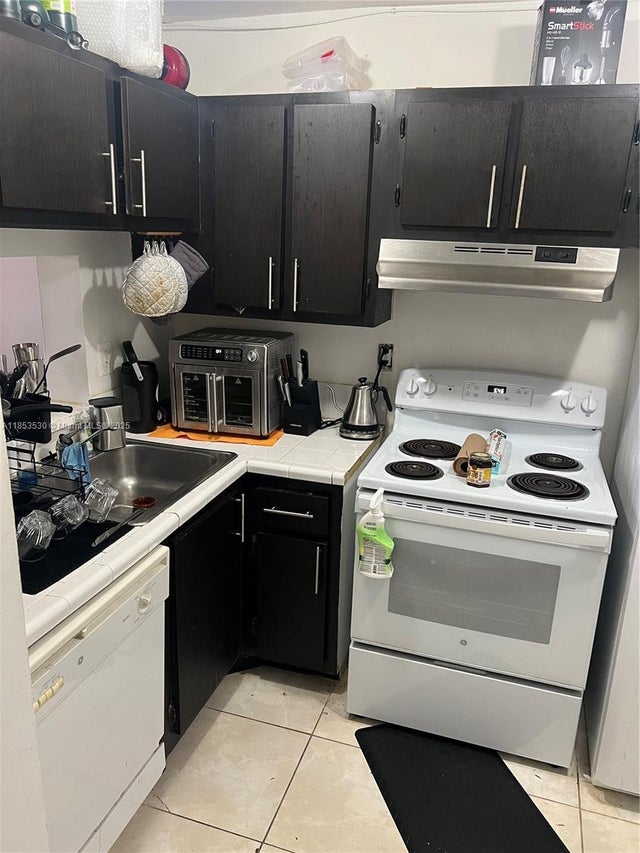 2 of 11 - 486 Nw 165th St Rd B503, Miami, FL