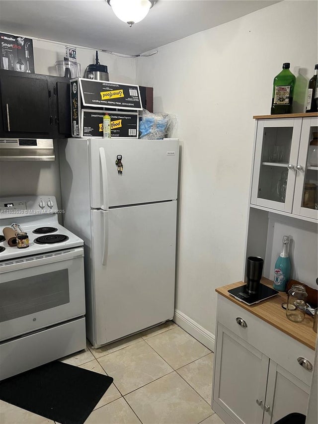 3 of 11 - 486 Nw 165th St Rd B503, Miami, FL