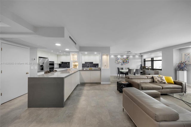 3 of 33 - 9801 Collins Ave 16u, Bal Harbour, FL