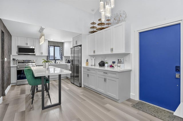 2 of 37 - 50 Se 12th St 218, Boca Raton, FL