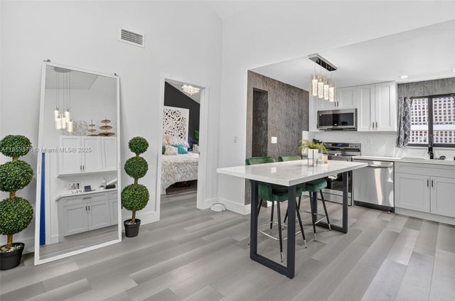 3 of 37 - 50 Se 12th St 218, Boca Raton, FL