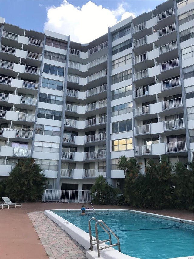 2 of 25 - 1300 Ne Miami Gardens Dr 512e, Miami, FL