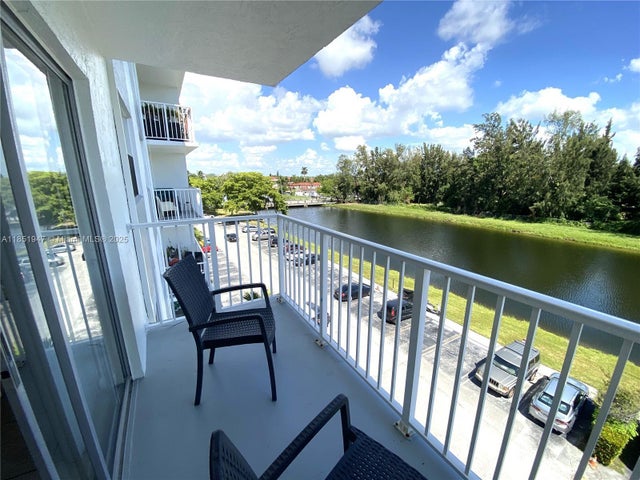 4 of 15 - 16465 Ne 22nd Ave 513, North Miami Beach, FL