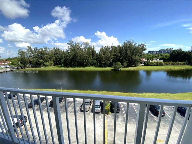 5 of 15 - 16465 Ne 22nd Ave 513, North Miami Beach, FL