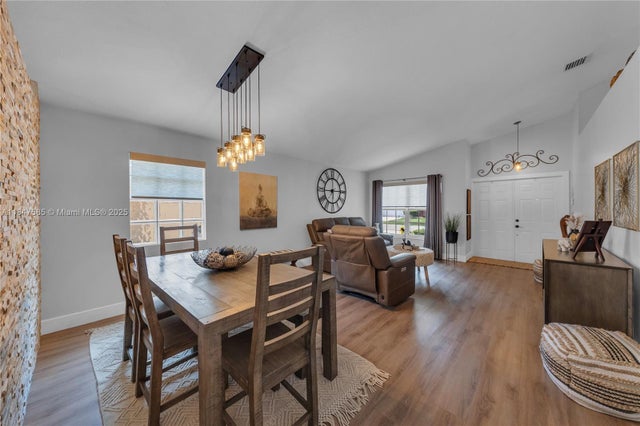 5 of 37 - 14682 Vista Luna Dr, Davie, FL