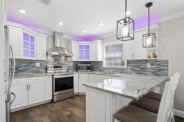 5 of 31 - 11070 Sw 69th Dr, Miami, FL