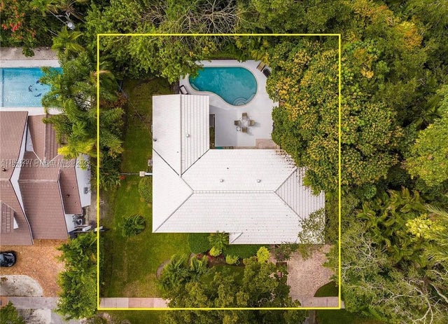 3 of 13 - 7300 Mindello St, Coral Gables, FL