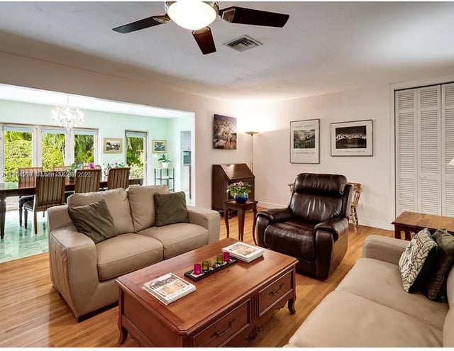 4 of 13 - 7300 Mindello St, Coral Gables, FL