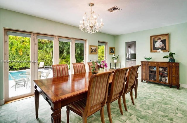 5 of 13 - 7300 Mindello St, Coral Gables, FL