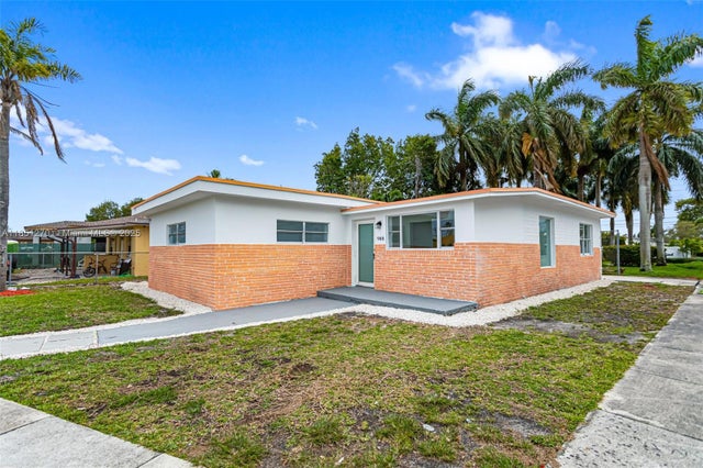 1 of 50 - 988 Nw 10th St, Hallandale Beach, FL