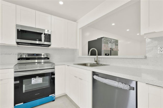 8320 Sands Point Blvd M107, Tamarac