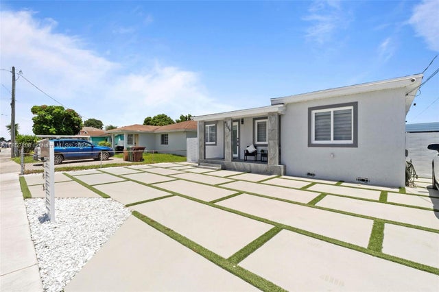2 of 35 - 4205 E 10th Ave, Hialeah, FL