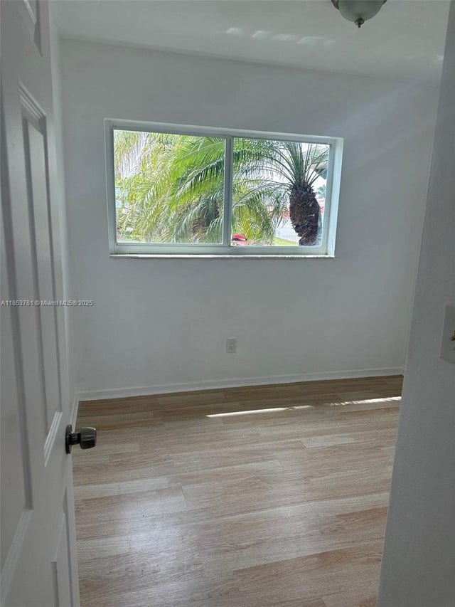5 of 11 - 12455 Sw 187th St, Miami, FL