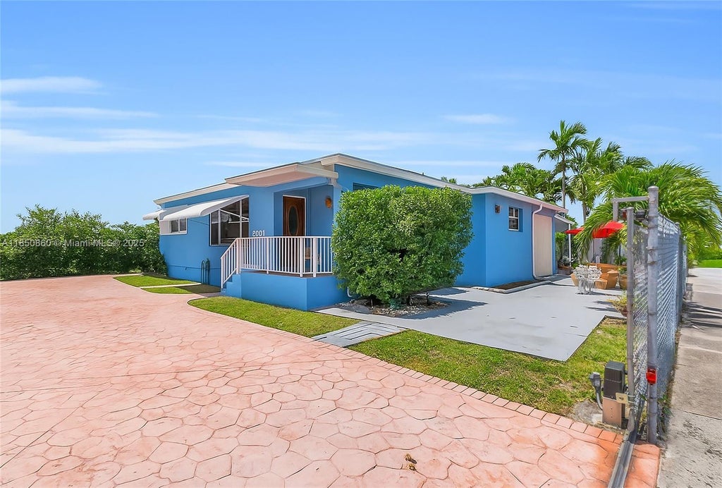 5890 Palm Ave, Hialeah