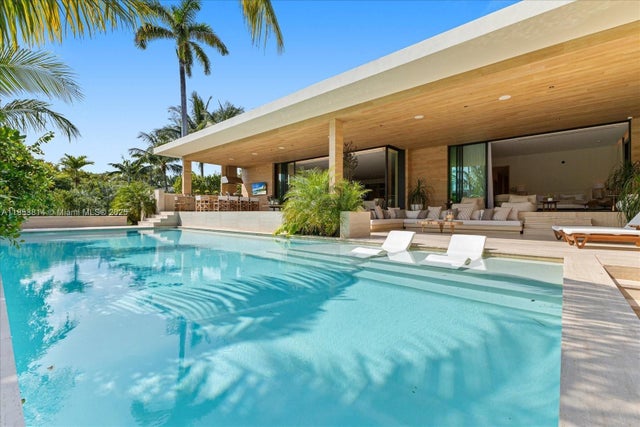 1 of 11 - 1510 W 23rd St, Miami Beach, FL