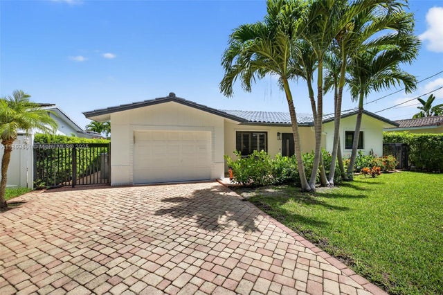 1 of 38 - 2481 Se 15th St, Pompano Beach, FL