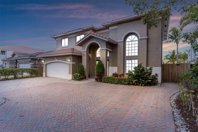 1 of 44 - 13000 Sw 136th Ter, Miami, FL