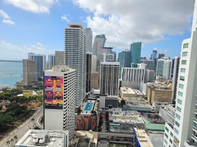 2 of 28 - 244 Biscayne Blvd 3707, Miami, FL
