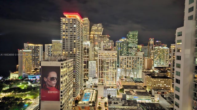 5 of 28 - 244 Biscayne Blvd 3707, Miami, FL