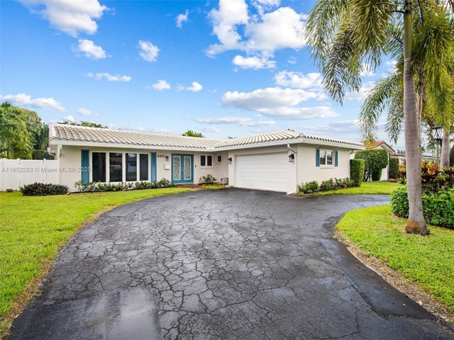 1 of 29 - 4901 Hayes St, Hollywood, FL