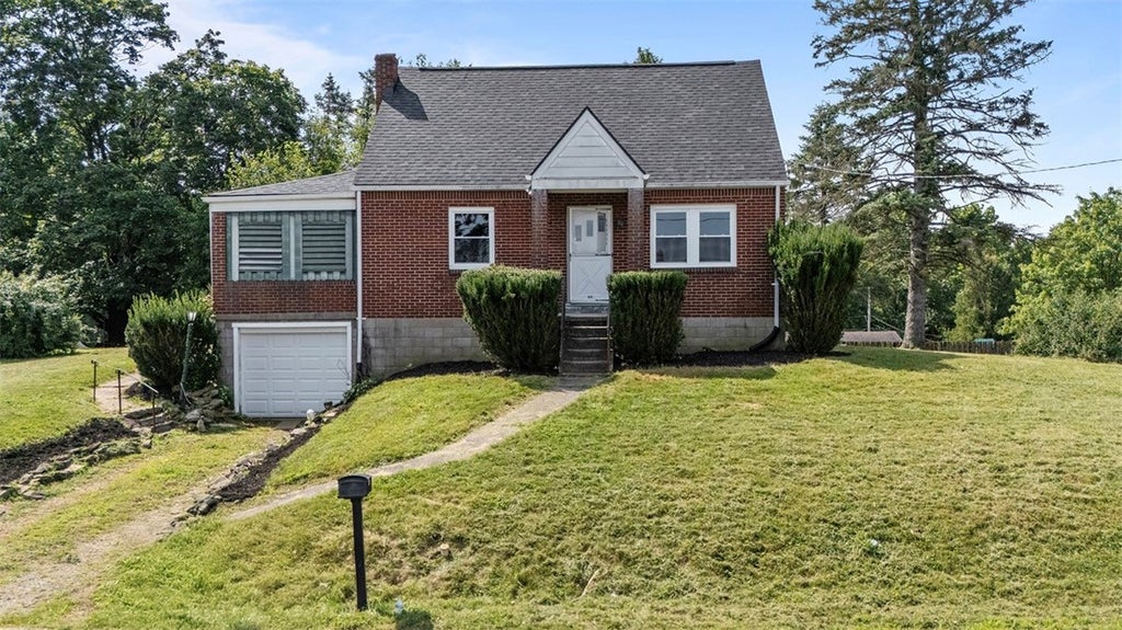 540 Center Hill Road, Plum Boro