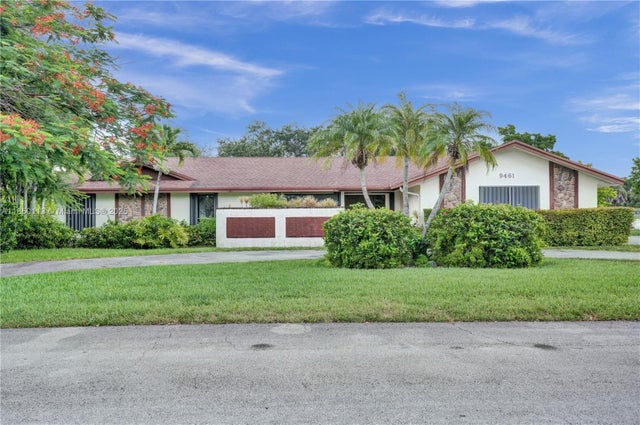 1 of 33 - 9461 Sw 134th St, Miami, FL