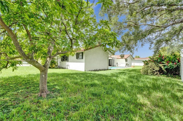 3 of 33 - 9461 Sw 134th St, Miami, FL