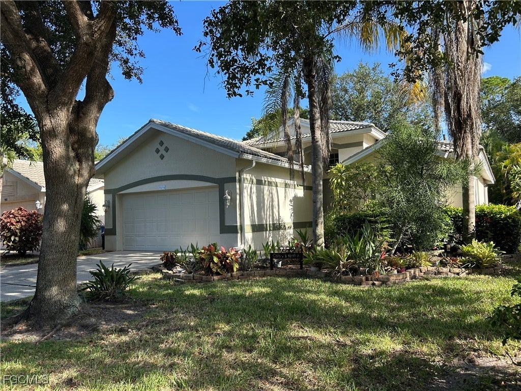 9894 Colonial Walk N, ESTERO