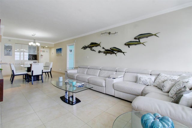4 of 19 - 3725 S Ocean Dr 1416, Hollywood, FL