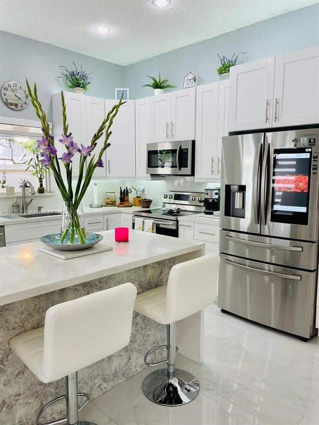 3 of 60 - 18336 Nw 6th St, Pembroke Pines, FL