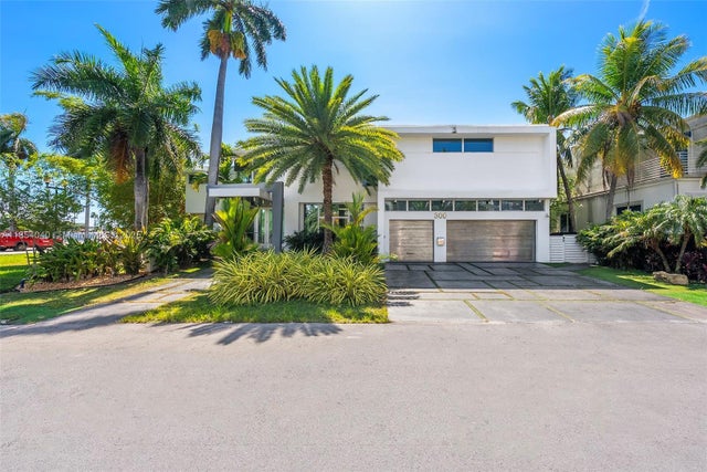 4 of 99 - 300 Royal Plaza Dr, Fort Lauderdale, FL