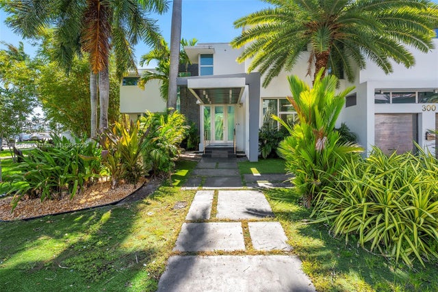 5 of 99 - 300 Royal Plaza Dr, Fort Lauderdale, FL