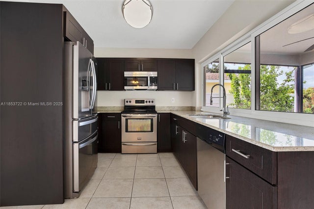 4 of 57 - 5031 Sw 87th Ave, Cooper City, FL